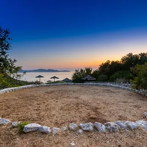 Stone Holiday home Khalikeri